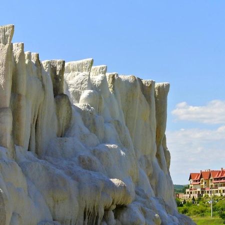 F&M Apartman Egerszalók Zewnętrze zdjęcie