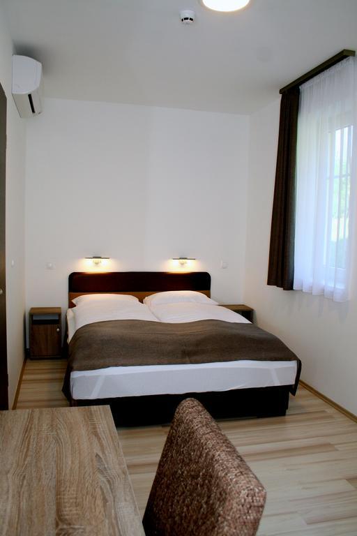 F&M Apartman Egerszalók Zewnętrze zdjęcie
