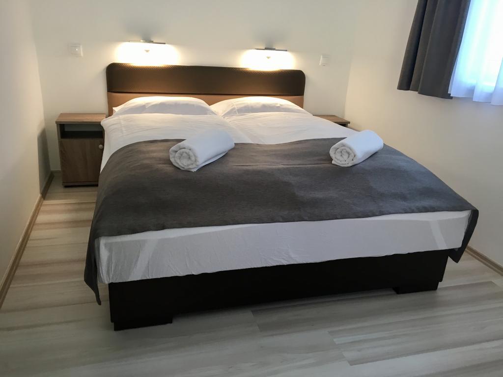 F&M Apartman Egerszalók Zewnętrze zdjęcie