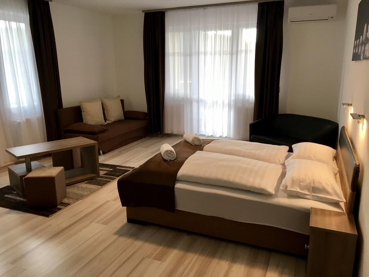 F&M Apartman Egerszalók Zewnętrze zdjęcie