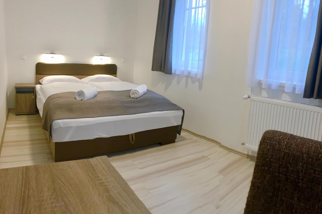 F&M Apartman Egerszalók Zewnętrze zdjęcie